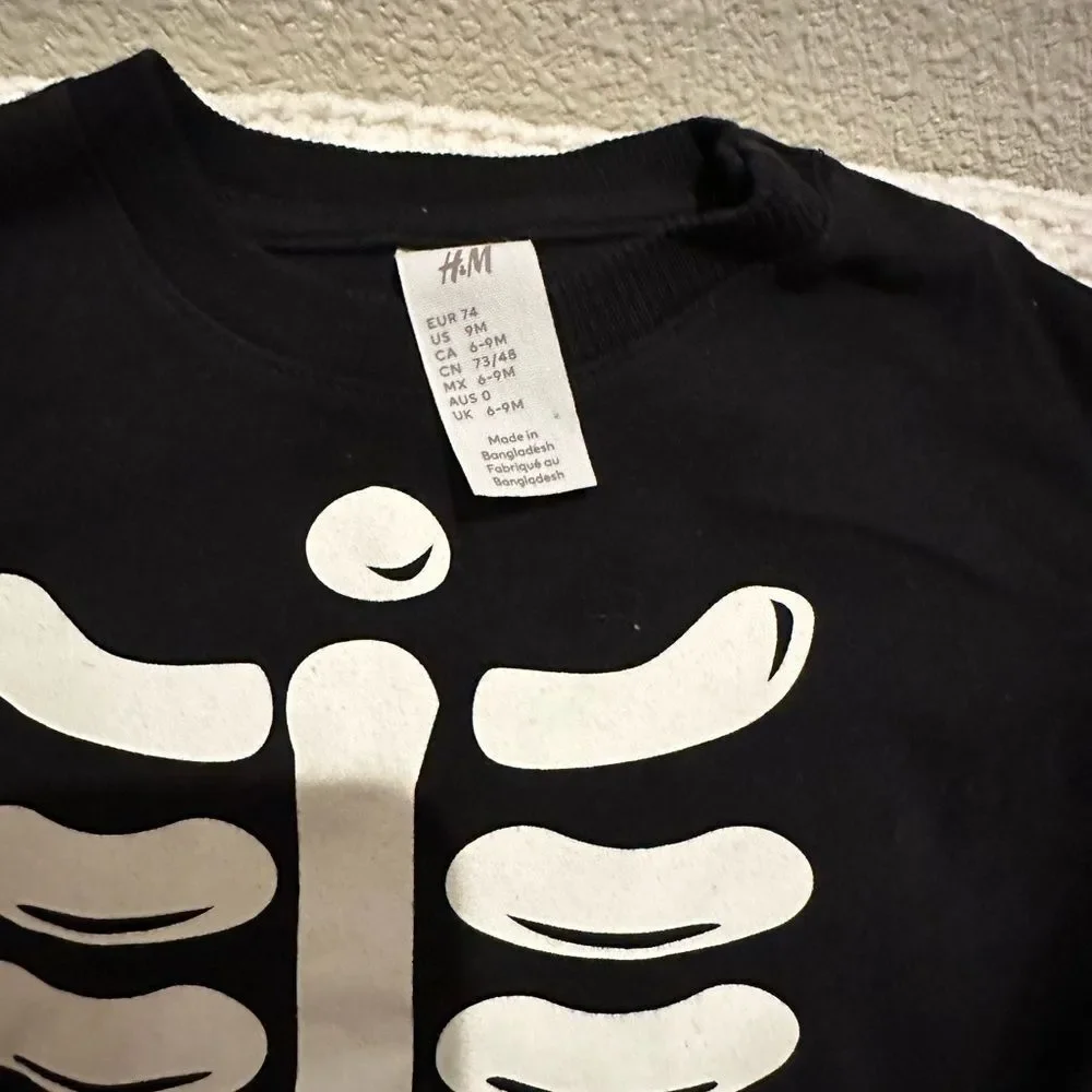 H&M Skeleton 2 Piece Outfit (Pants & Shirt) Size -9 Months